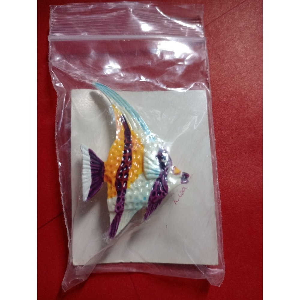 Angel fish pin